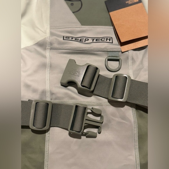 North Face bodysuit, one of a kind. - Picture 3 of 7